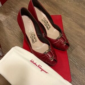 Salvatore Ferragamo Langage Peeptoe Heels Size 6